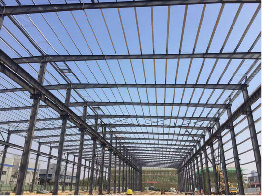 Clear Span 36m Prefabrykowana konstrukcja stalowa hangaru Warsztat Stalowa rama budynku