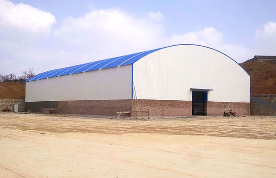 Stalowe budynki łukowe o dużej rozpiętości Metalowe dachowe wiaty kratownicowe do przechowywania materiałów stalowych