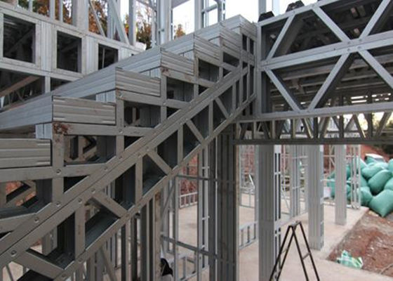 Prefabrykowane konstrukcje stalowe z płyt warstwowych EPS Przemysłowe konstrukcje szkieletowe ze stali