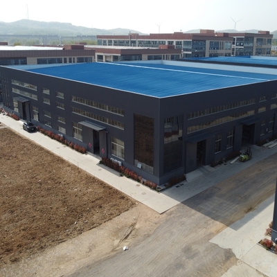 Hala stalowa prefabrykowana 200m x 150m dla fabryki logistycznej