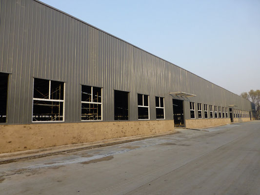 Stalowe magazynki Sandwich Panel Struktura Kolorowy budynek Wstępnie zaprojektowany Zaprojektowany szybki warsztat montażu