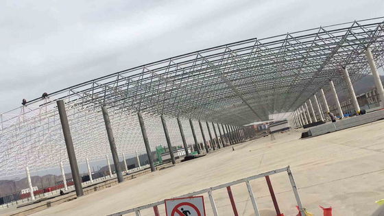 Prefabrykowana stalowa konstrukcja przestrzenna zadaszenia dla stacji poboru opłat