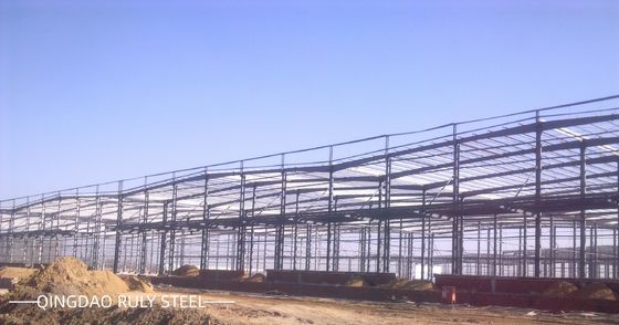 Stalowe magazynki Sandwich Panel Struktura Kolorowy budynek Wstępnie zaprojektowany Zaprojektowany szybki warsztat montażu