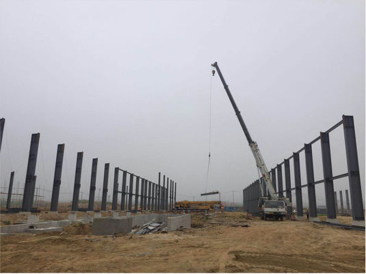 Ramka portalu Prefab preassembled Steel Workshop Budowla Skład garaż Gotowa sekcja walcowana na gorąco