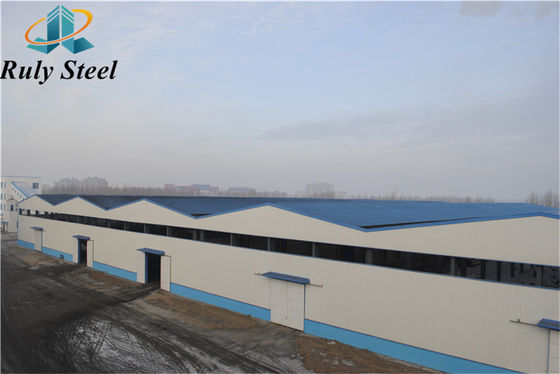 Prefabrykowana konstrukcja metalowo- stalowa Fabrykacja Duży dach wielowymowy