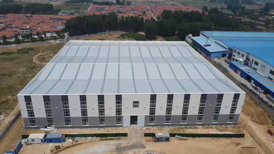 Q235B Budownictwo stalowe Konstrukcja stalowa prefabrykowana z panelami izolacyjnymi