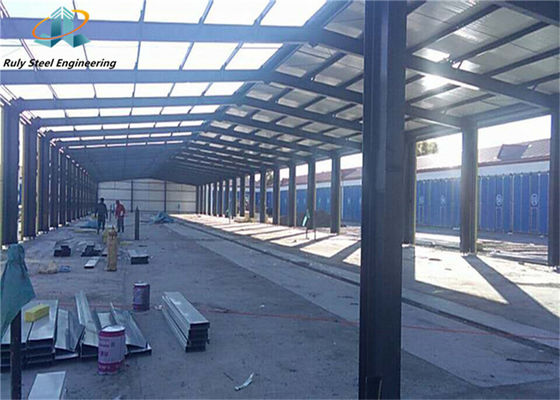 Długa żywotność szybkie budownictwo pomalowane prefabrykowane magazyn / warsztat / hangar konstrukcja stalowa