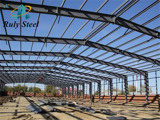 Młyny z panelami kanapkowymi Bolt Connection Steel Structure Factory Warehouse