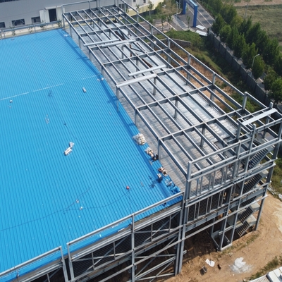 Prefabrykowana stalowa konstrukcja dachu kratowego warsztatu Q235B Q355B
