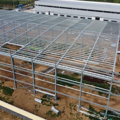 Prefabrykowany magazyn stalowy Q235B Q355B z 50-letnią żywotnością