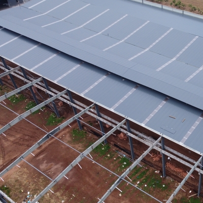 Prefabrykowana stalowa konstrukcja magazynowa Q235B Q355B ASTM A36