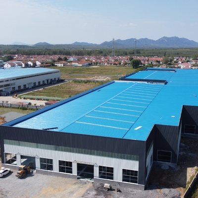 Prefabrykowany stalowy budynek warsztatowy Q235B Q355B ASTM A36