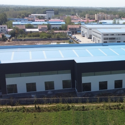 Hala magazynowa ze stalową konstrukcją Q235B Q355B z belkami dwuteowymi